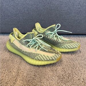 🚨Yeezy Boost 350 V2 - Yeezreel Colorway - Men’s Size 8🚨